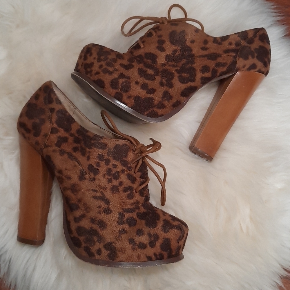 Leopard Print Oxfords - Picture 7 of 8